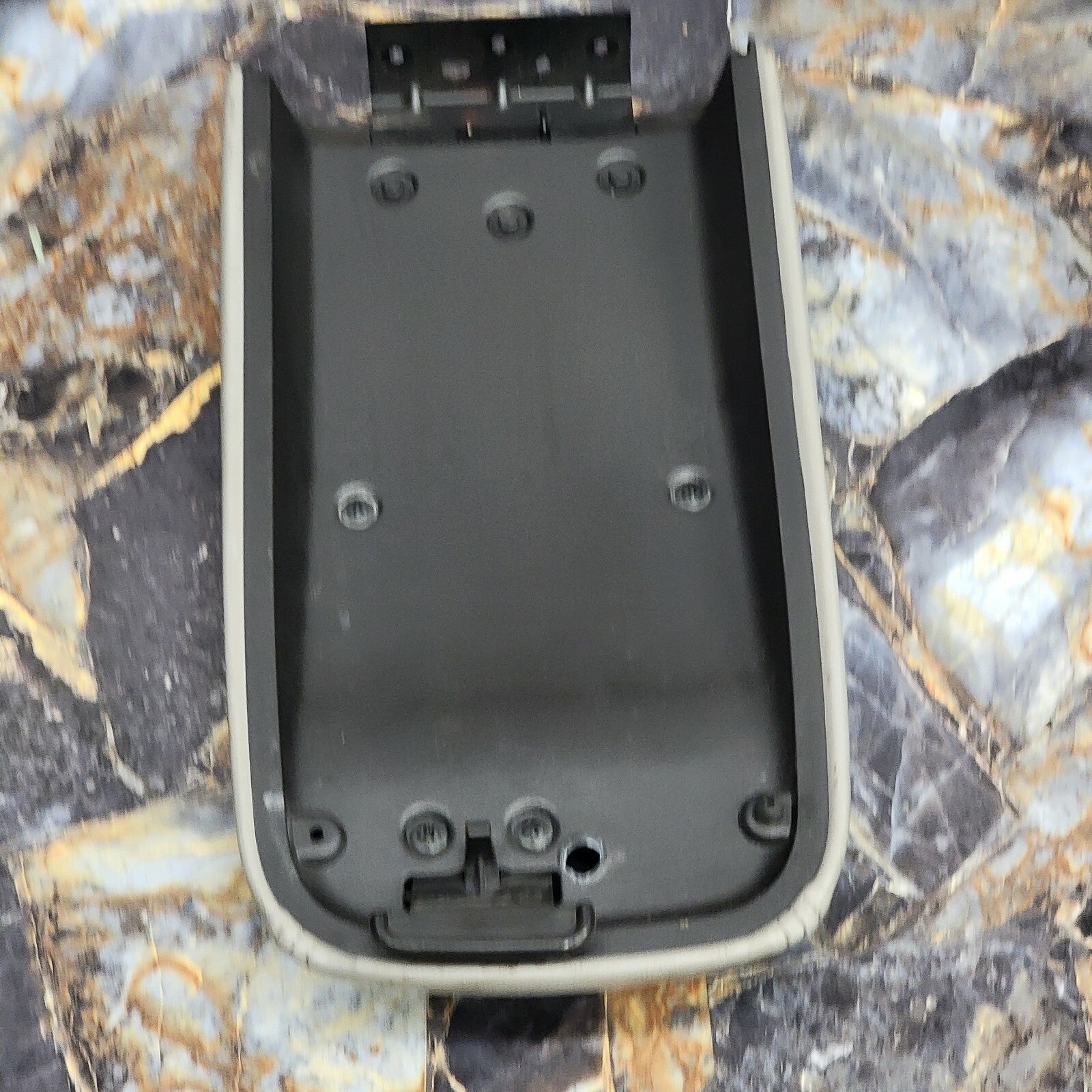 🔥02-09 Chevy Trailblazer GMC ENVOY Center Console Armrest LEATHER Lid GRAY def2