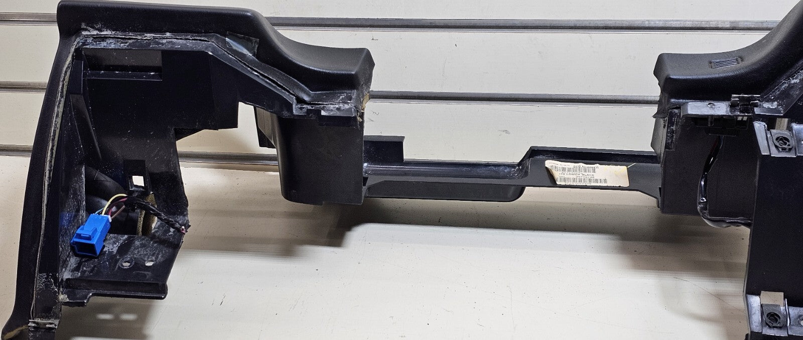 🔥00-05 Cadillac Deville Dashboard Retainer Assembly Frame OEM