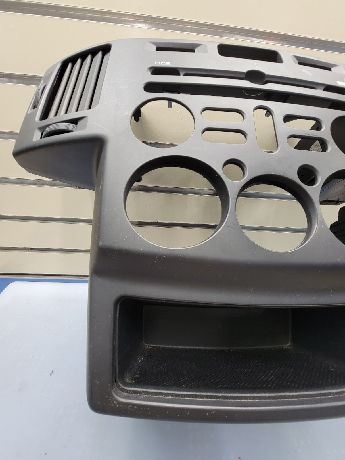 🔥2006-2008 MITSUBISHI ENDEAVOR Dash Trim Central Radio Climate Bezel Black