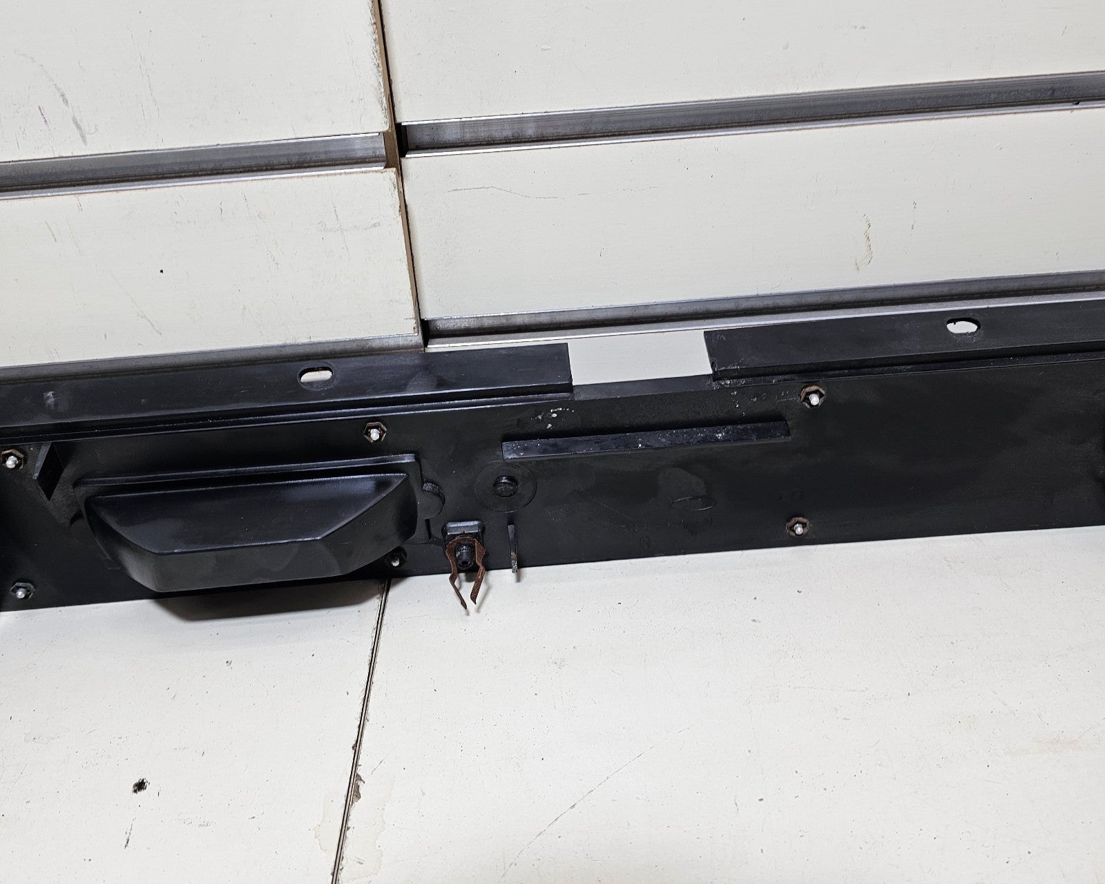 🔥80-83 Mark VI Continental Dash Glove Box Upper Trim Panel Molding Front Wood