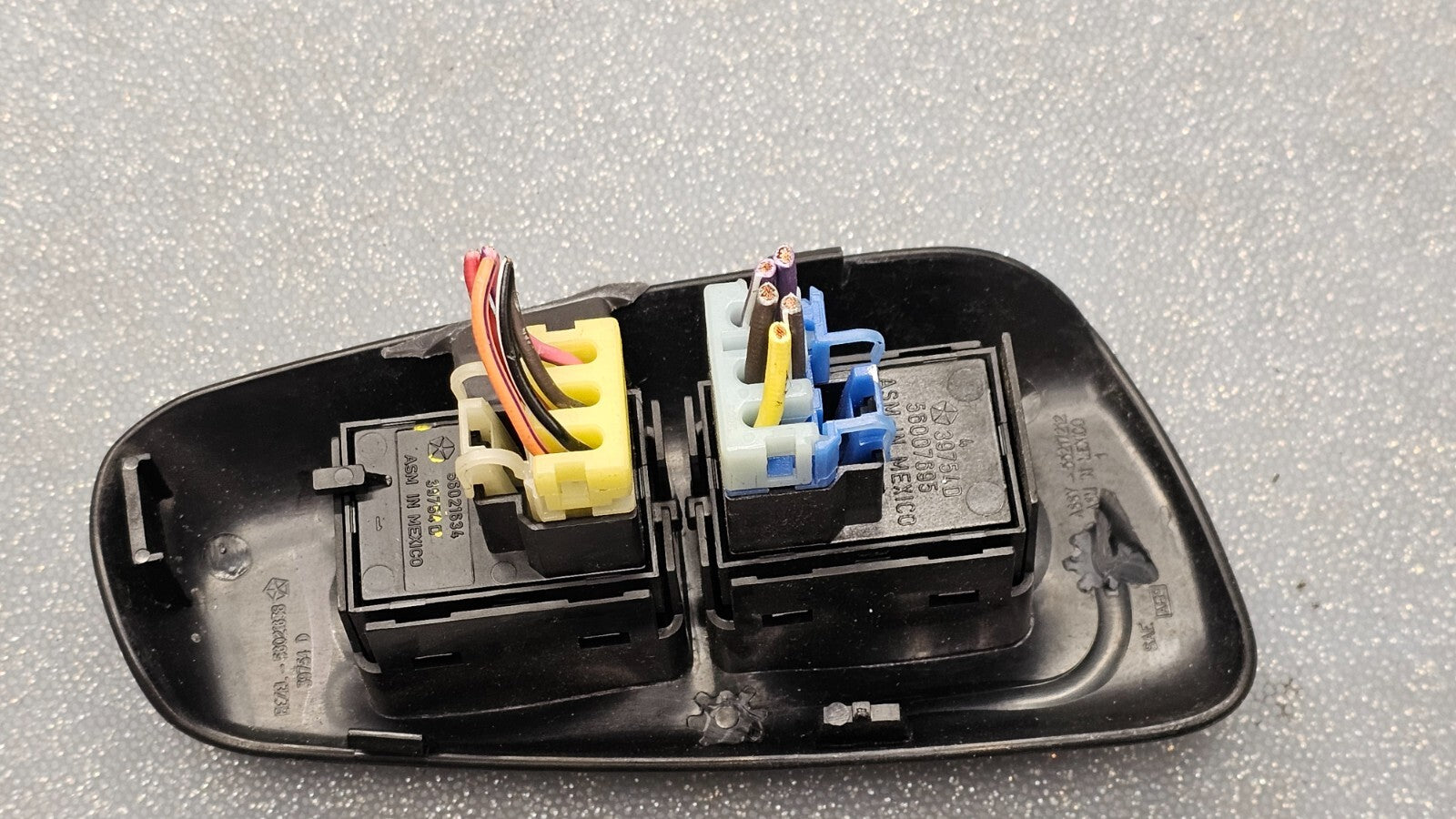 🔥98-00 DURANGO DAKOTA RIGHT PASSENGER POWER DOOR WINDOW LOCK SWITCH BLACK OEM