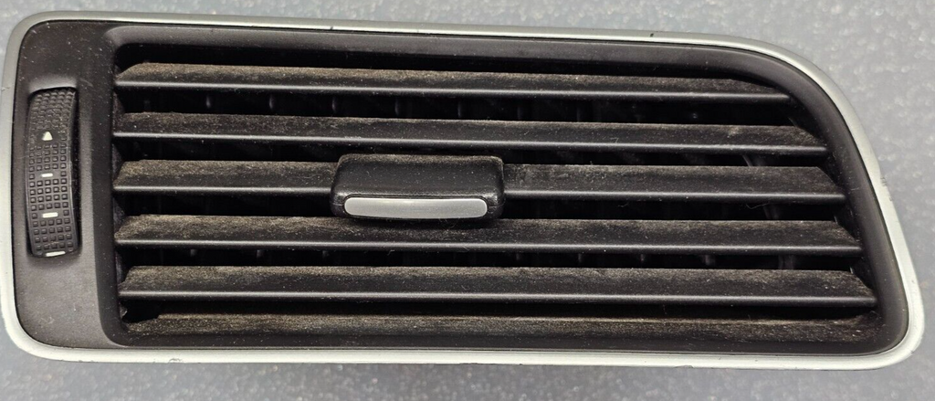 🔥16-19 VW PASSAT DASH RIGHT PASSENGER AIR VENT HEATER CONDITIONING BLACK/SILVER