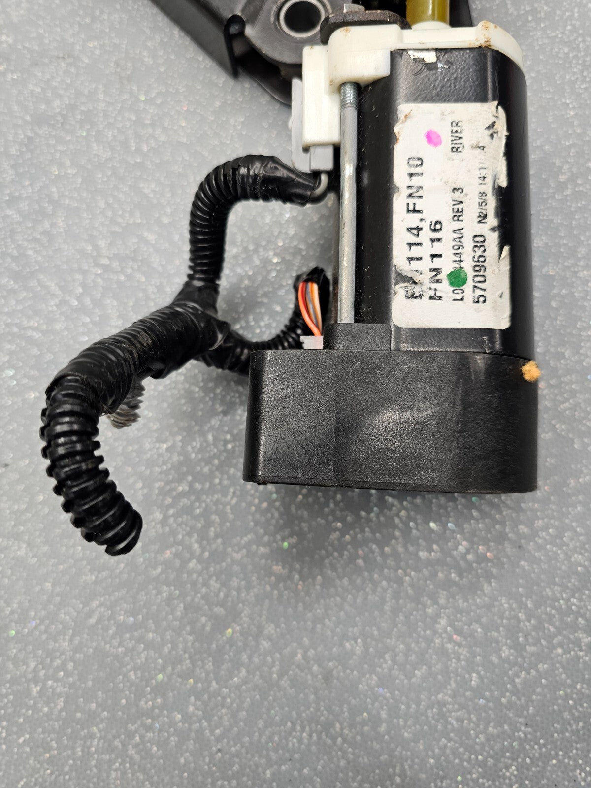 1999-2011 Town Car Motorize Recliner Memory Driver Adjustable Heated Seat Track