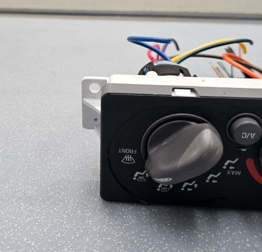 01-05 PONTIAC GRAND AM Dash AC Heater Temperature Climate Control Conditioner
