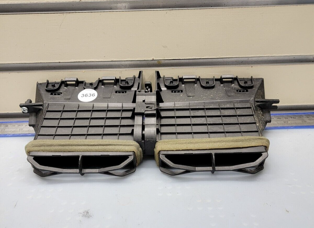 🔥2010-2012 Nissan Versa Dash Panel A/C Center Upper Air Vent Grilles OEM