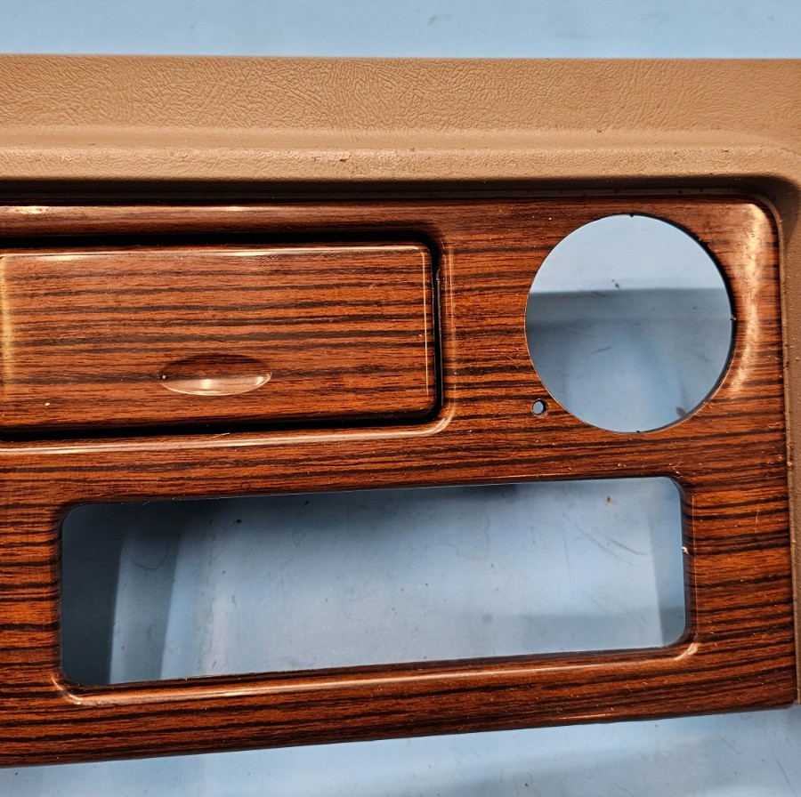 🔥03-06 Escalade Dash AM FM Radio Bezel Trim Instrument Panel Assembly Wood/Tan