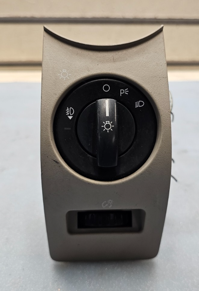 🔥06-10 Explorer mountaineer Headlight Headlamp Head Light Rocker Switch Beige