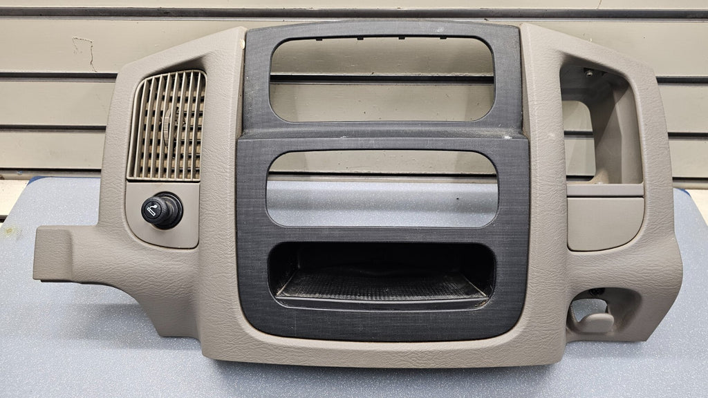🔥02-05 Dodge RAM Dash RADIO Audio Stereo Bezel Climate Trim Panel Tan/Black B10