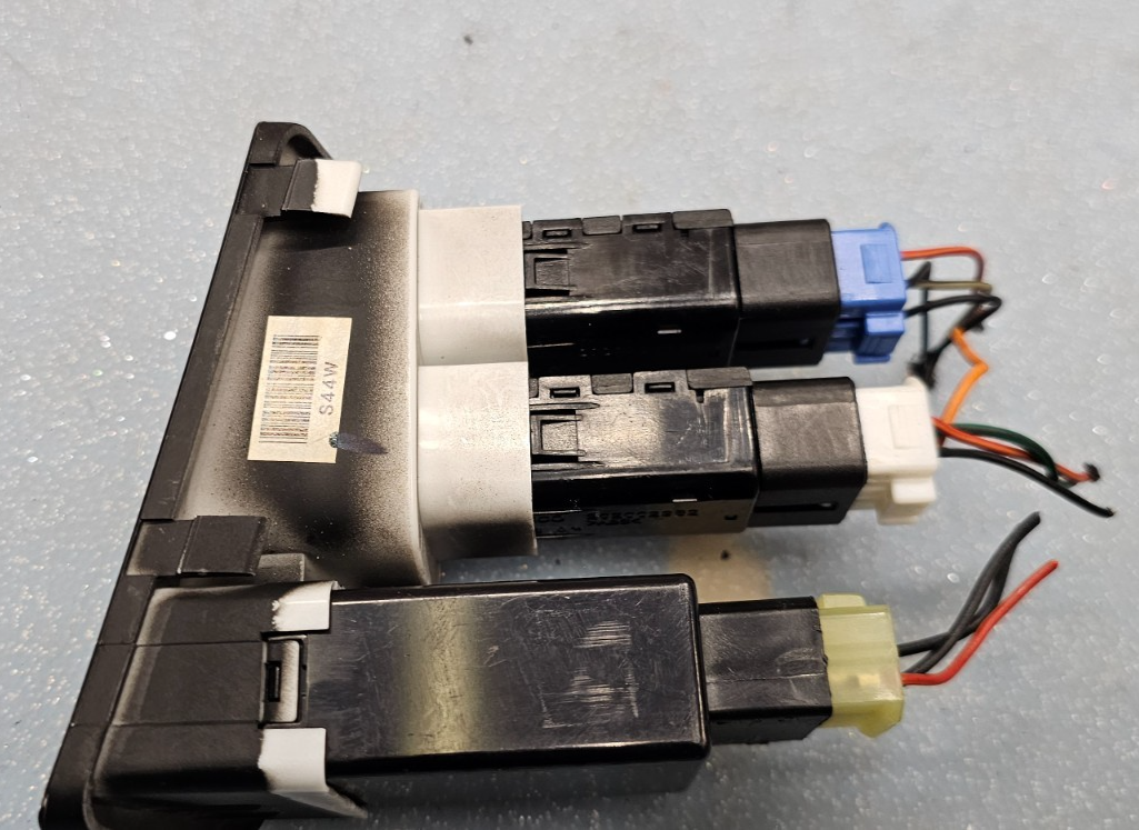 🔥2004-2010 KIA Sportage Control Switch Lock Switch Button OEM