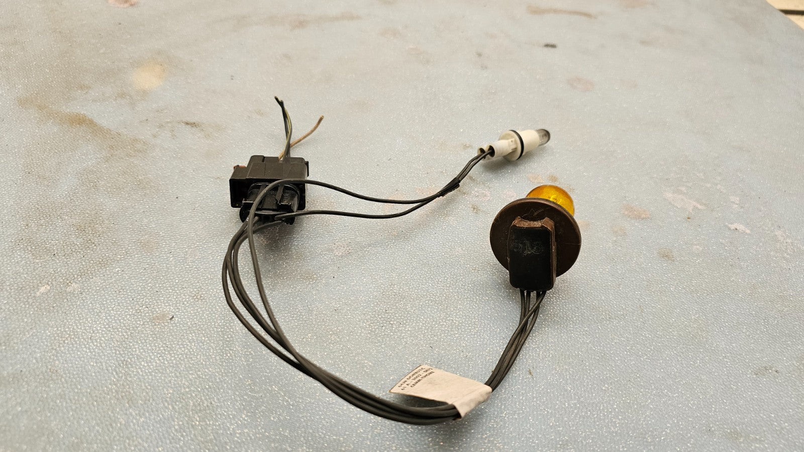 🔥05-07 Chrysler 300 Tail Lamp Wiring Harness Turn Signal Park Bulb Socket OEM