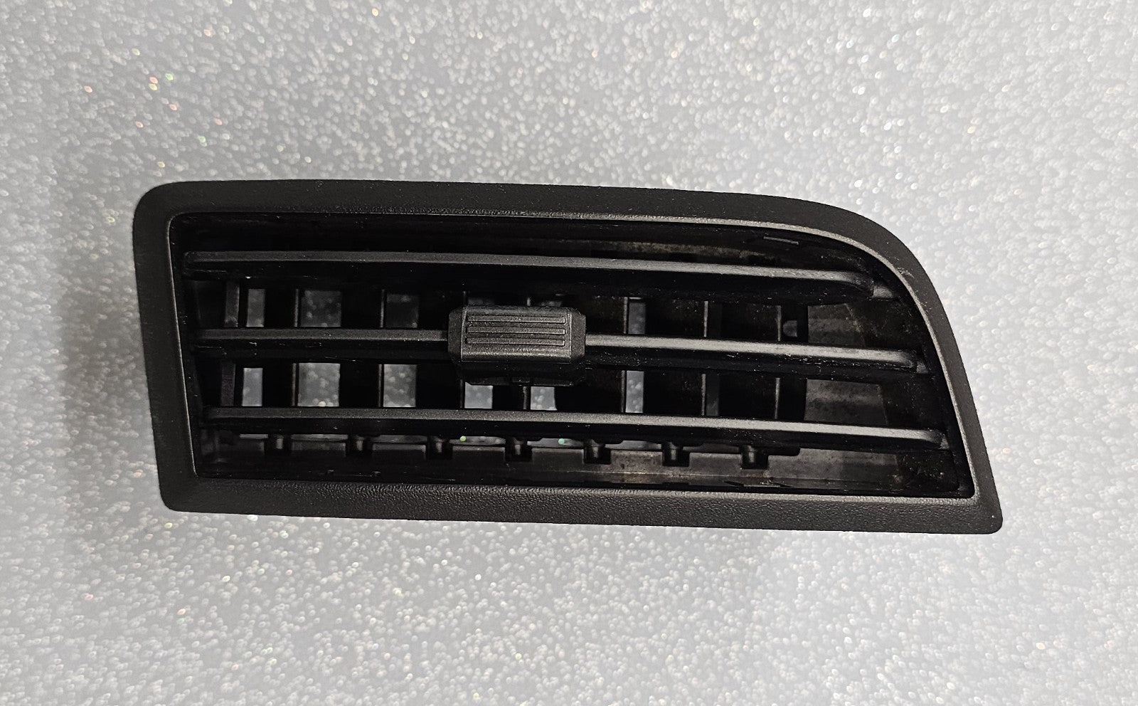 🔥08-11 FORD FOCUS DASH RIGHT PASSSENGER AIR VENT A/C AC HEATER PANEL BLACK