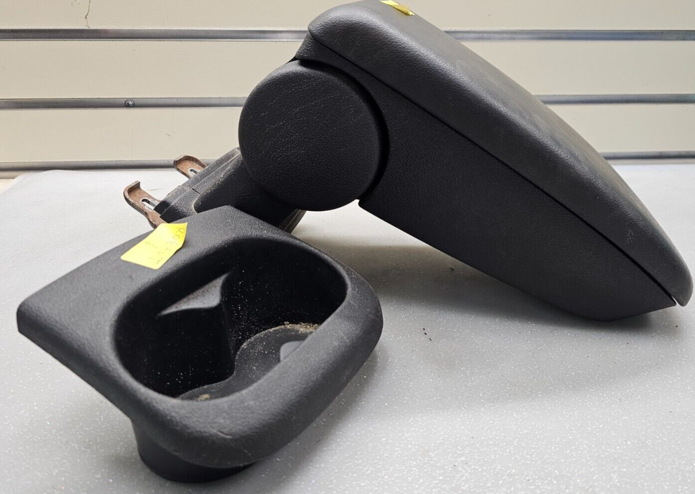 05-10 Chevy Cobalt Pontiac G5 Center Console Lid Arm Rest Black Mount Cup Holder