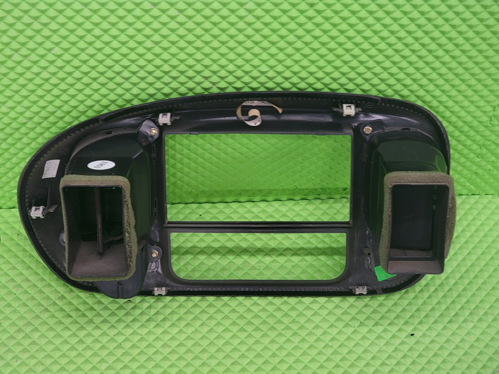 97-03 Ford F150 Center Dash Radio Climate BEZEL Trim Panel🔴AIRBG Line Lt Tan B1