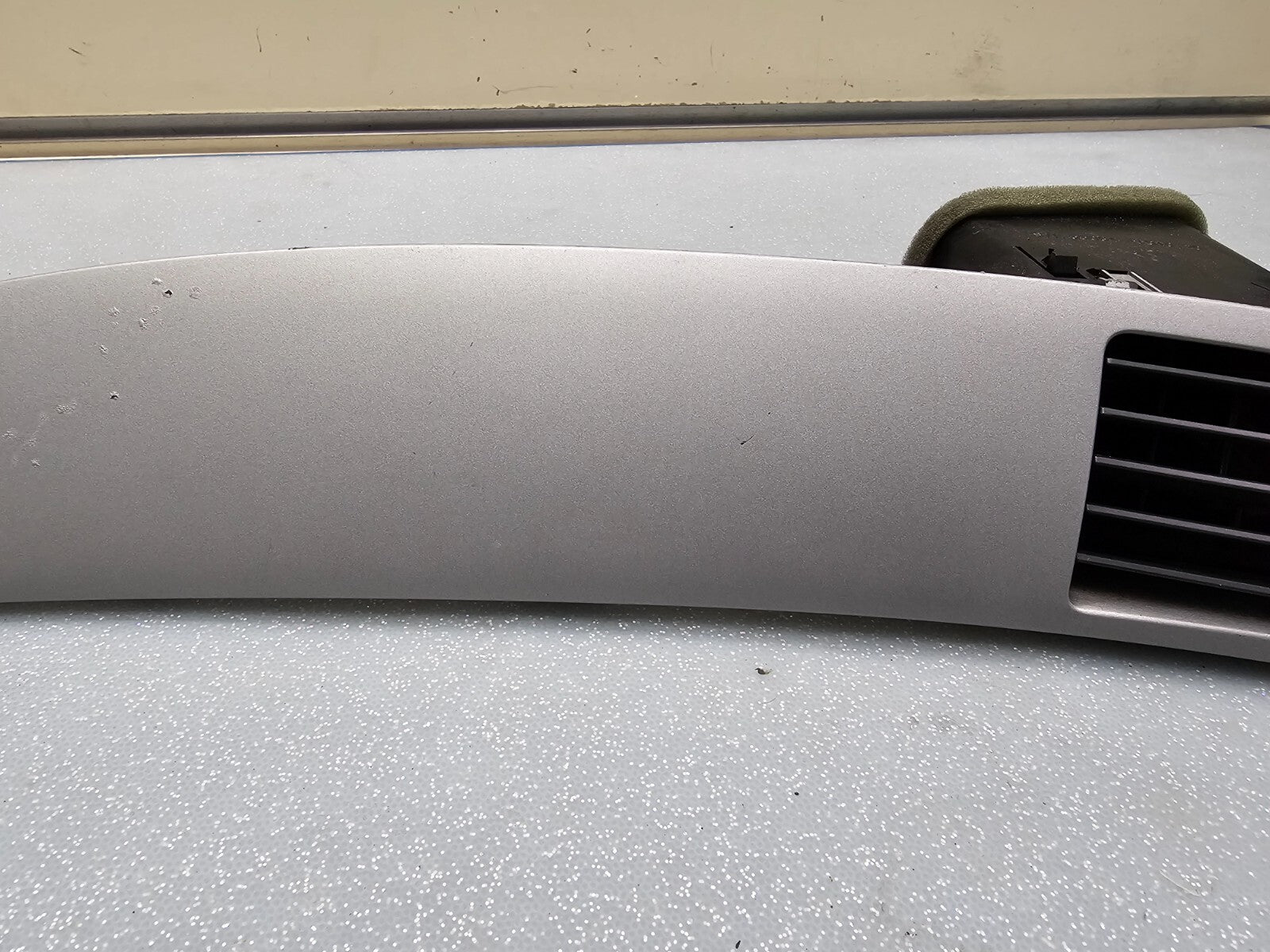 🔥04-08 Toyota Solara PASSENGER SIDE DASH PANEL TRIM INSERT SILVER 55475-AA030