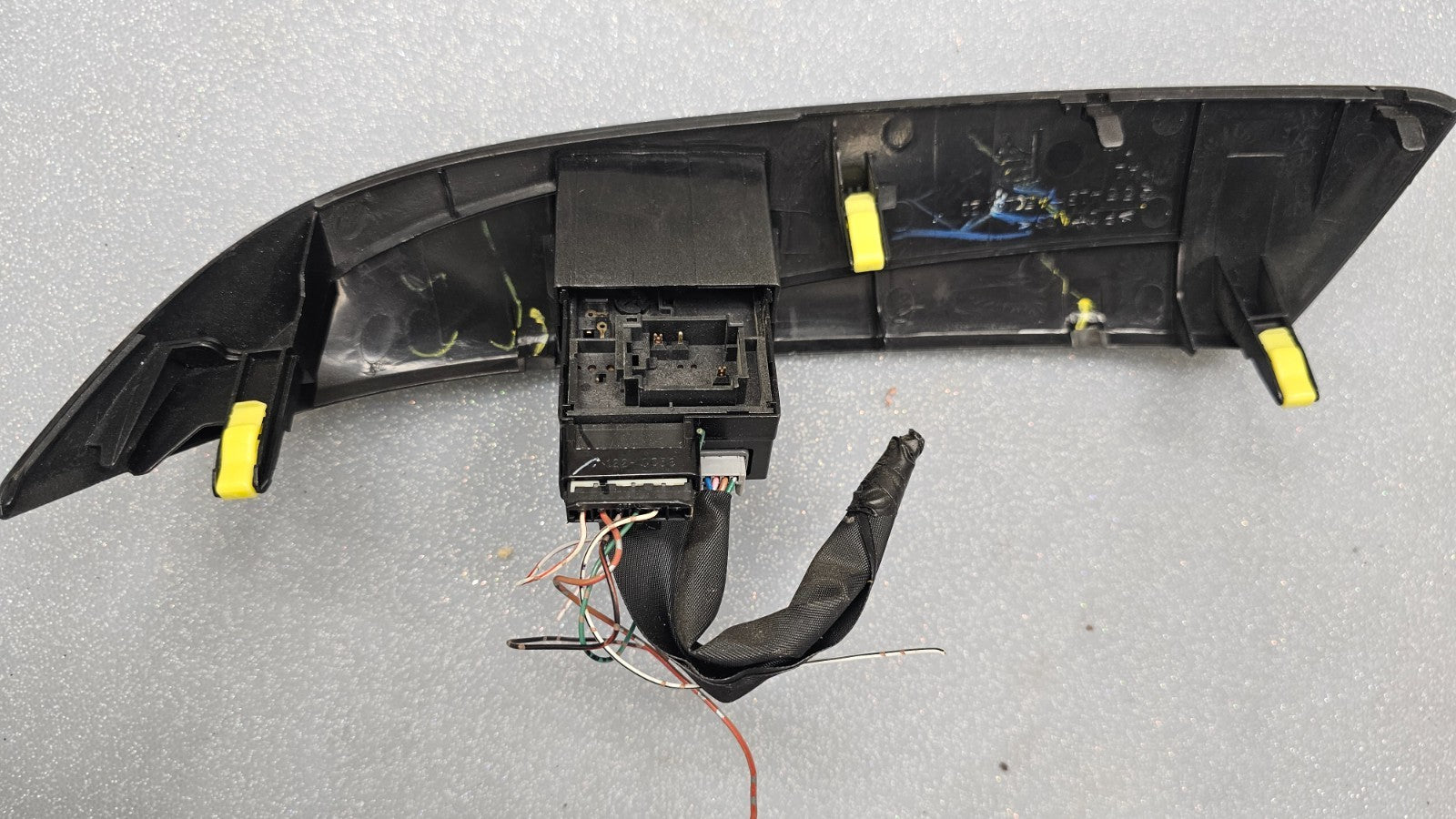 🔥06-10 Toyota Sienna Dash Hazard Defrost Light Door Switch Trim Bezel Silver