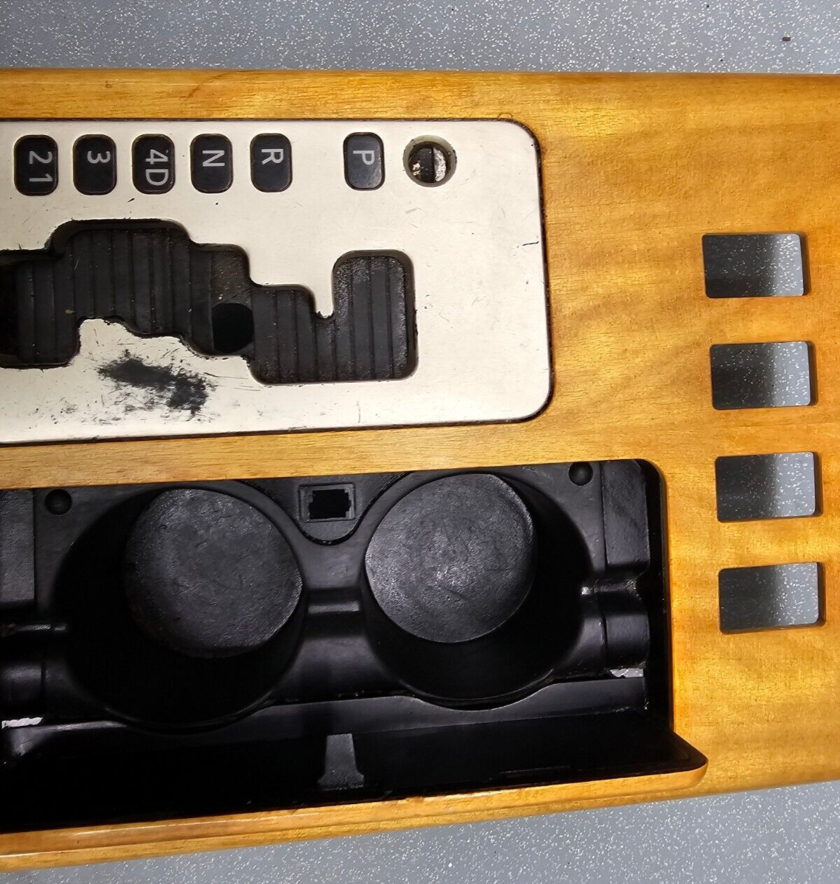 🔥04-07 Infiniti QX56 Floor Center Console Gear Shifter Trim Bezel Selector Wood
