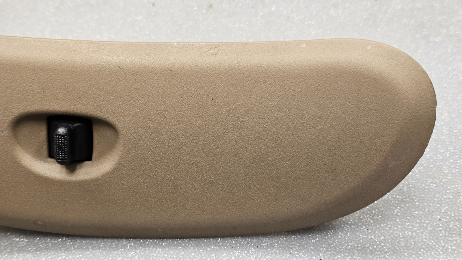 🔥01-07 Caravan Town Country Front Right Passenger Window Door Lock Switch Tan