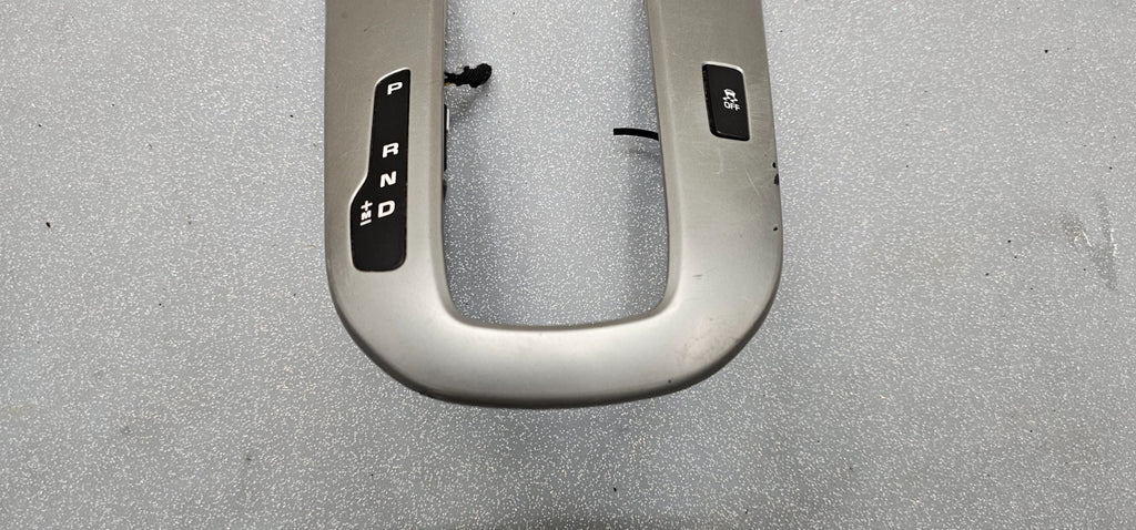 🔥11-15 Chevy Cruze INDICATOR TRANSMISSION GEAR SHIFTER TRIM BEZEL SILVER OEM