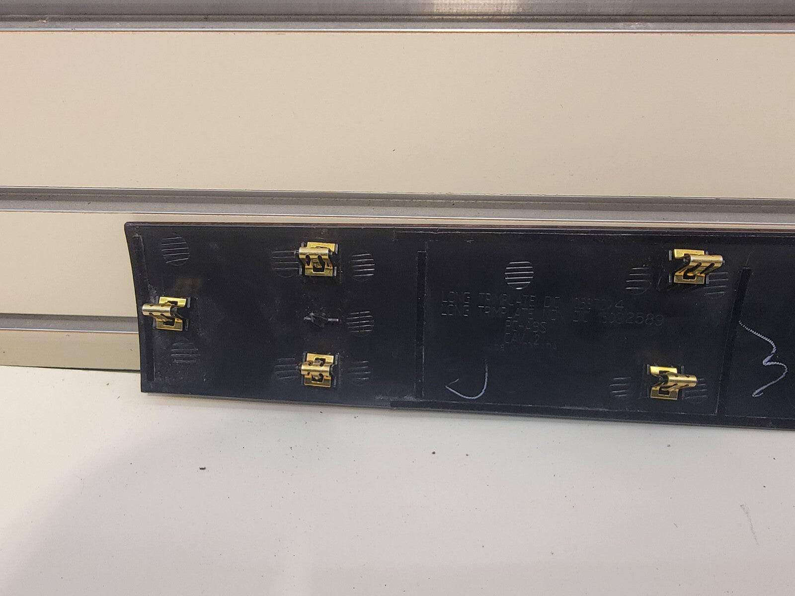 07-14 Yukon Tahoe Suburban Burl Front Dash Belt Trim A/C Vents F201 woodgrain