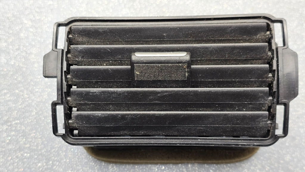 🔥05-07 FIVE HUNDRED Center Dash Right Passenger AC A/C AIR VENT Heater Black