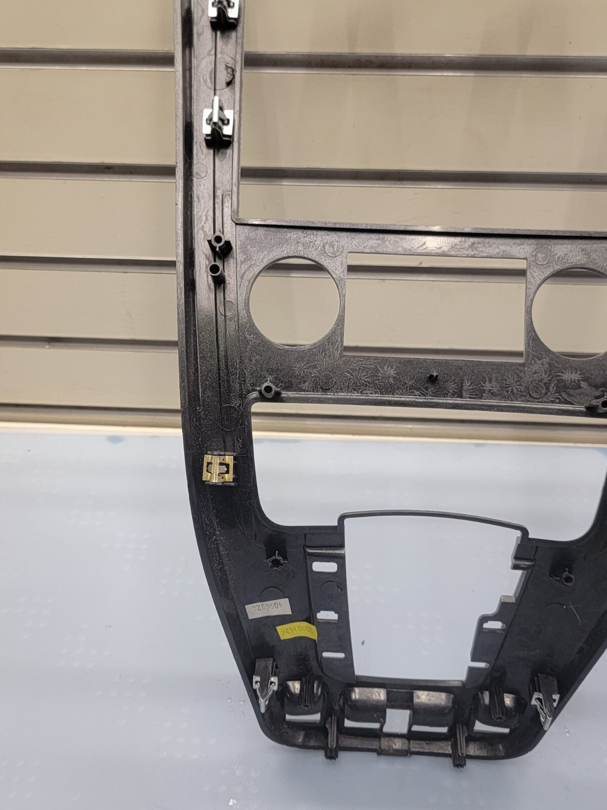07-09 Chevrolet Equinox Center Dash Radio Climate Bezel Surround Trim silver