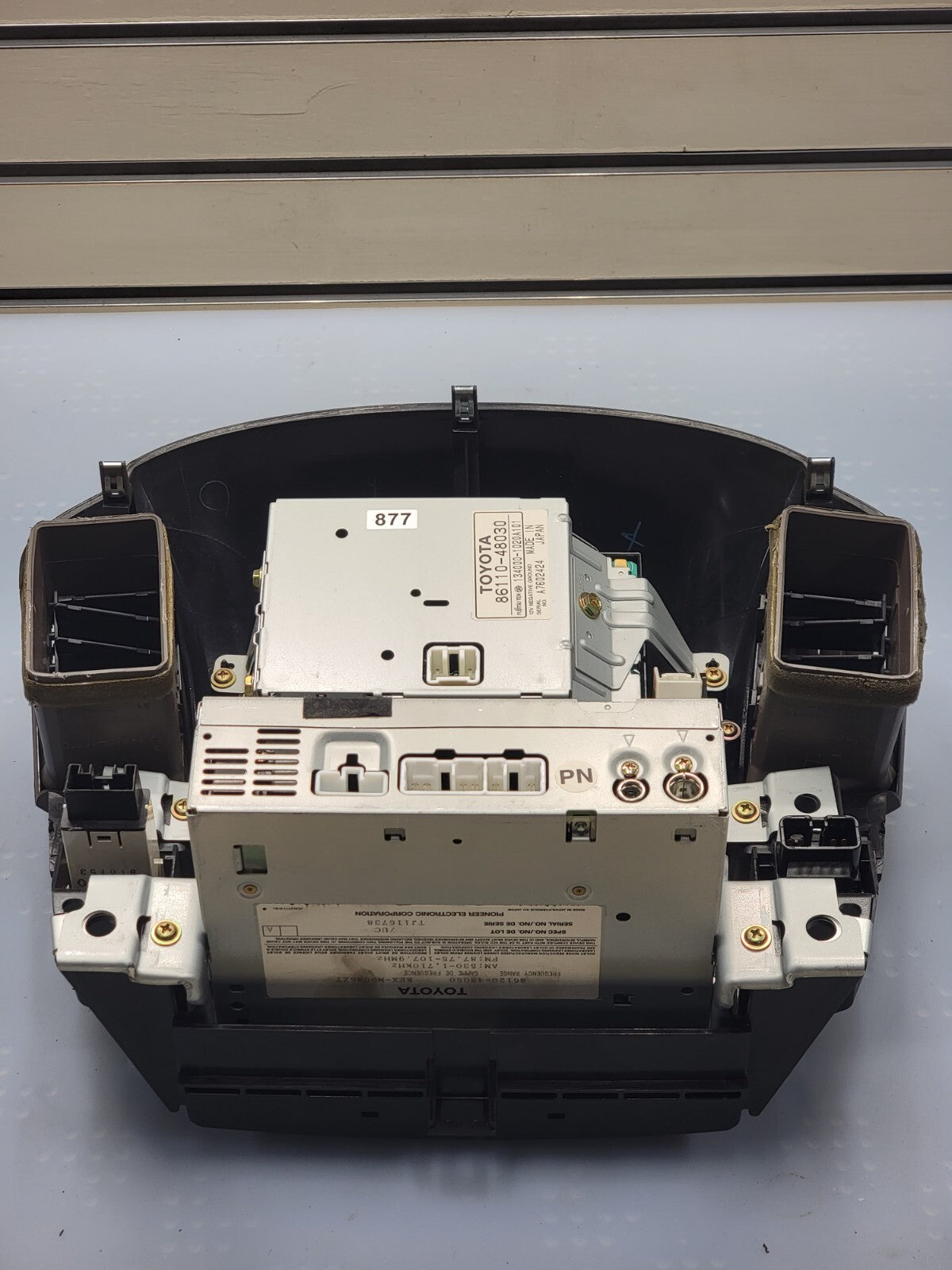 🔥1999-2003 Lexus RX300 Am Fm Cd Player Radio Receiver ID P1714 On Radio OEM