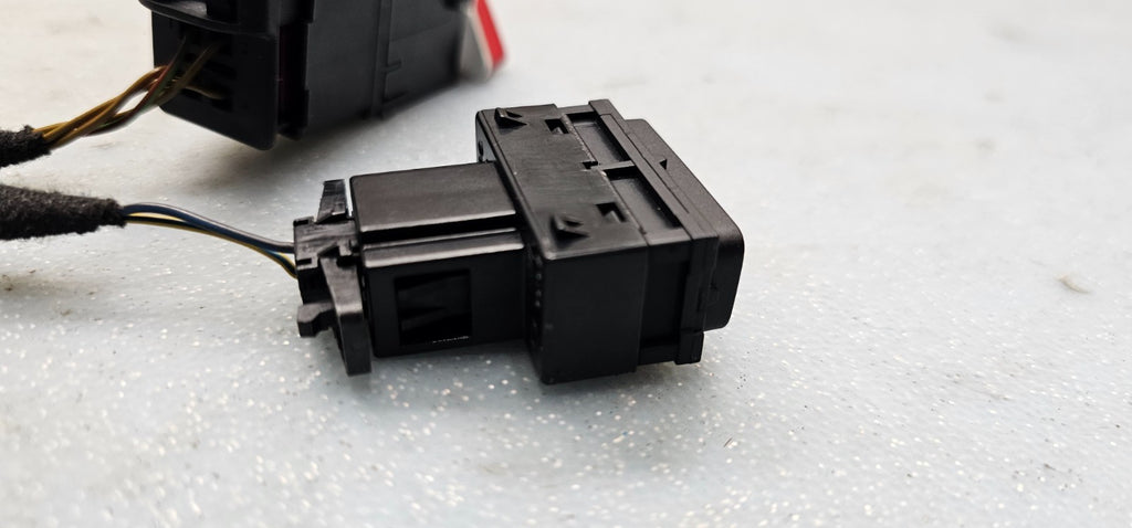 🔥05-10 VW Jetta Rabbit Hazard Button Switch GTI MK5 Genuine