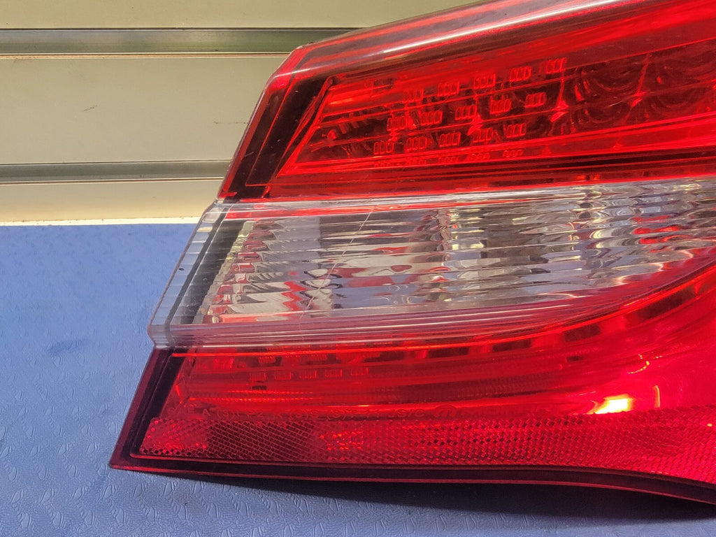 🔥2011 - 2014 Chrysler 200 Tail Light taillight tail lamp passenger side right