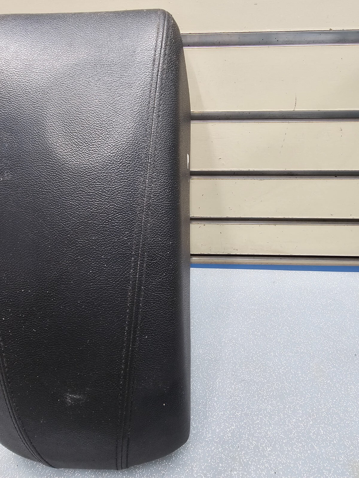 🔥11-14 HYUNDAI SONATA FRONT CENTER CONSOLE ARM REST LID COVER TOP PAD BLACK OEM