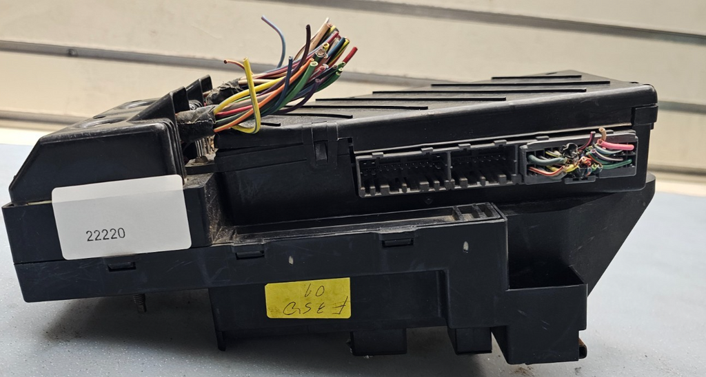 🔥99-03 Ford F150 F250 F350 Interior Fuse Box Junction Relay Power Module Block