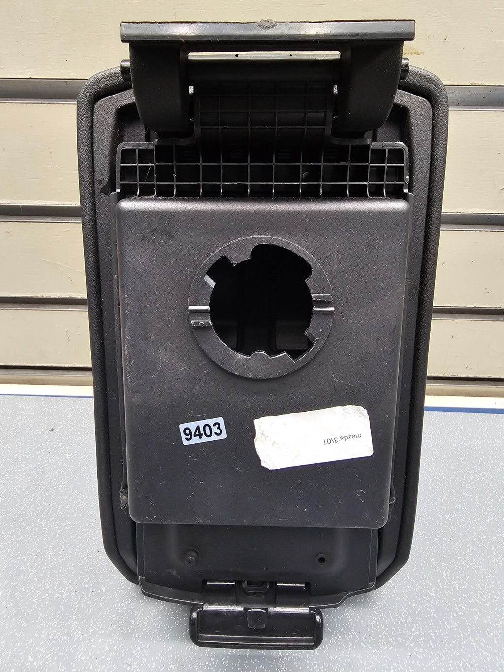 🔥07-09 MAZDA 3 CENTER CONSOLE LID ARM REST COVER STORAGE TOP PAD ASSEMBLY BLACK