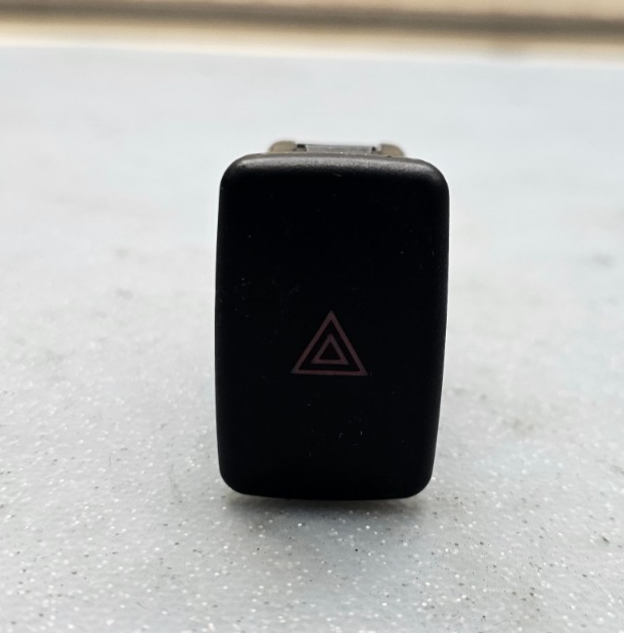 🔥1999–2004 Honda Odyssey Emergency Hazard Light Switch black OEM