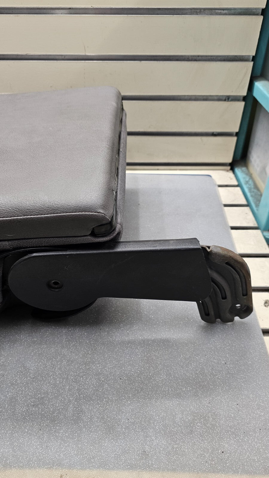 🔥94-01 RAM 1500 2500 3500 Front Center Console JUMP SEAT ARM REST Top Gray JS8