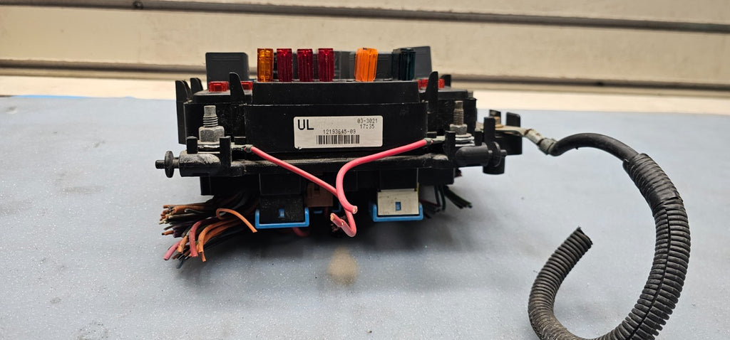 🔥99-02 Sierra Silverado Engine TIPM Fuse Relay Box Junction Body Control Module