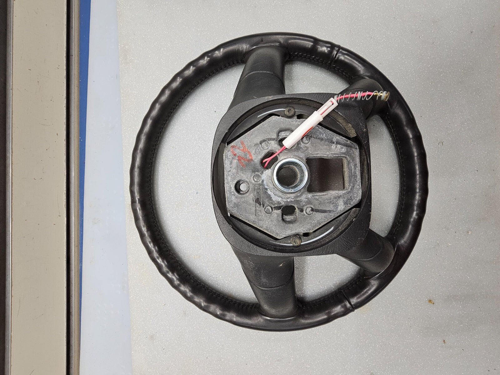 03-06 Chevrolet Tahoe Suburban Yukon Escalade Steering Wheel Column BLACK OEM