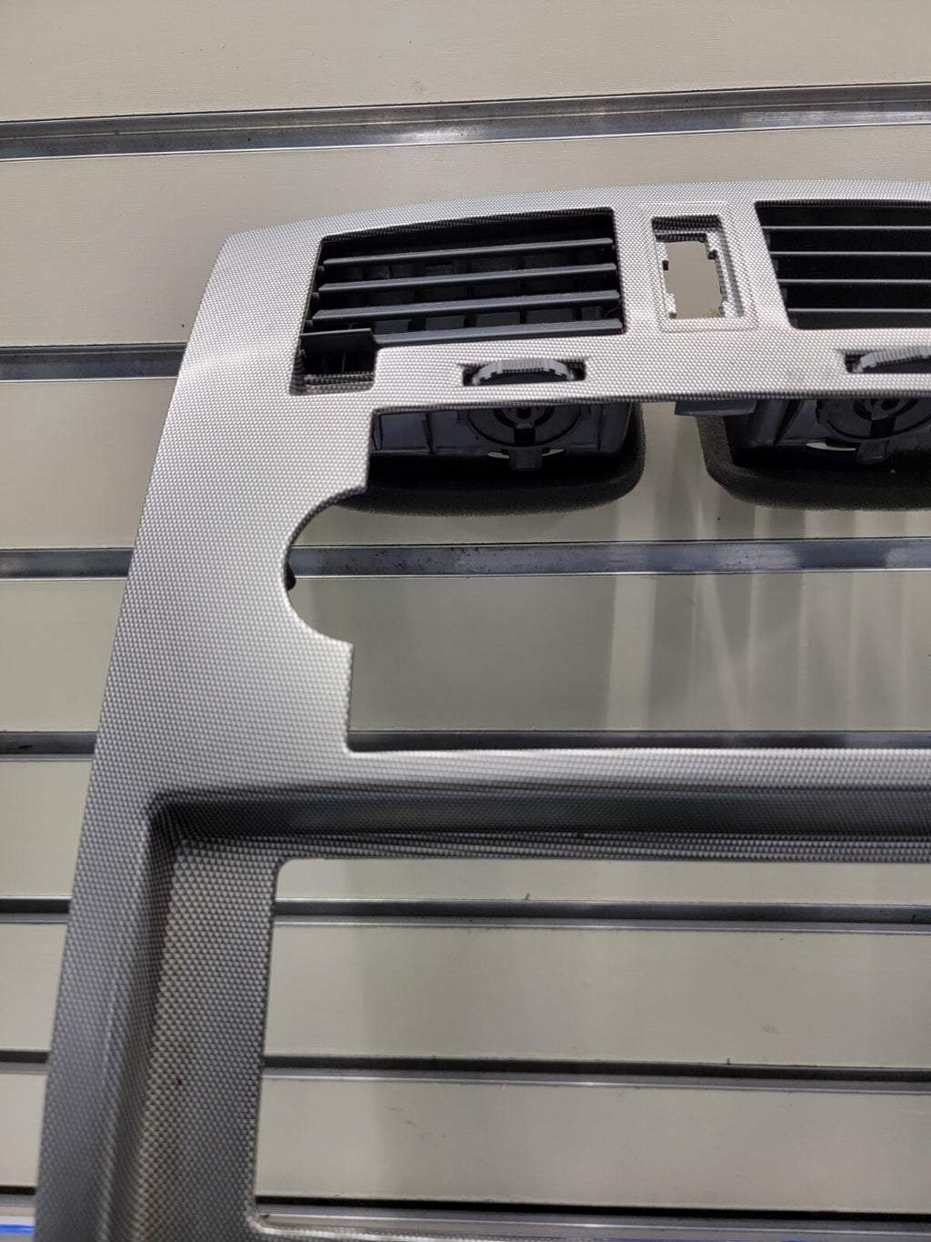 🔥05-07 Dodge DAKOTA Center Dash RADIO BEZEL Heater A/C Vents Trim SILVER B12