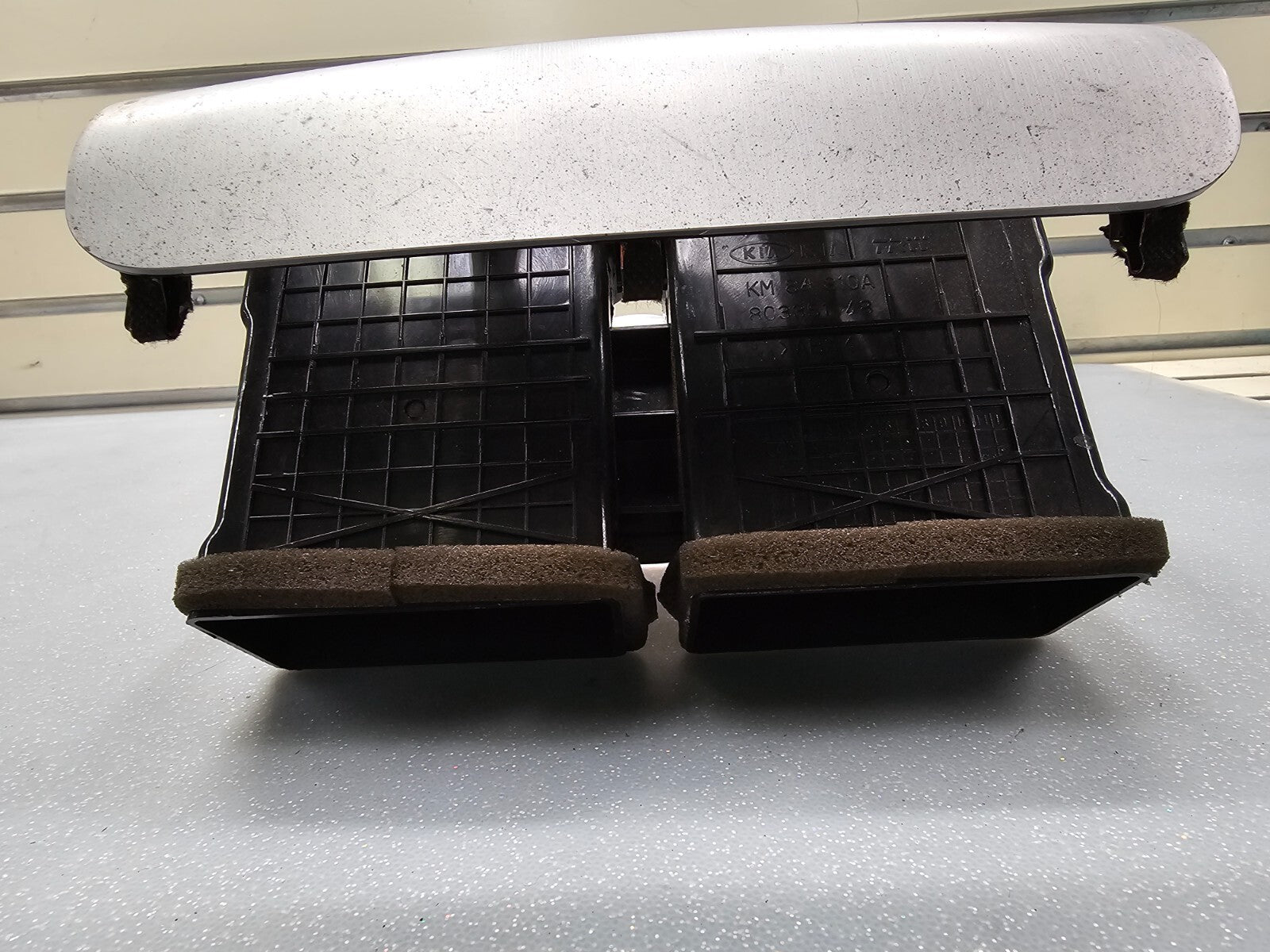 🔥05-09 KIA SPORTAGE CENTER DASH RADIO BEZEL TRIM CLIMATE CONTROL OEM SILVER