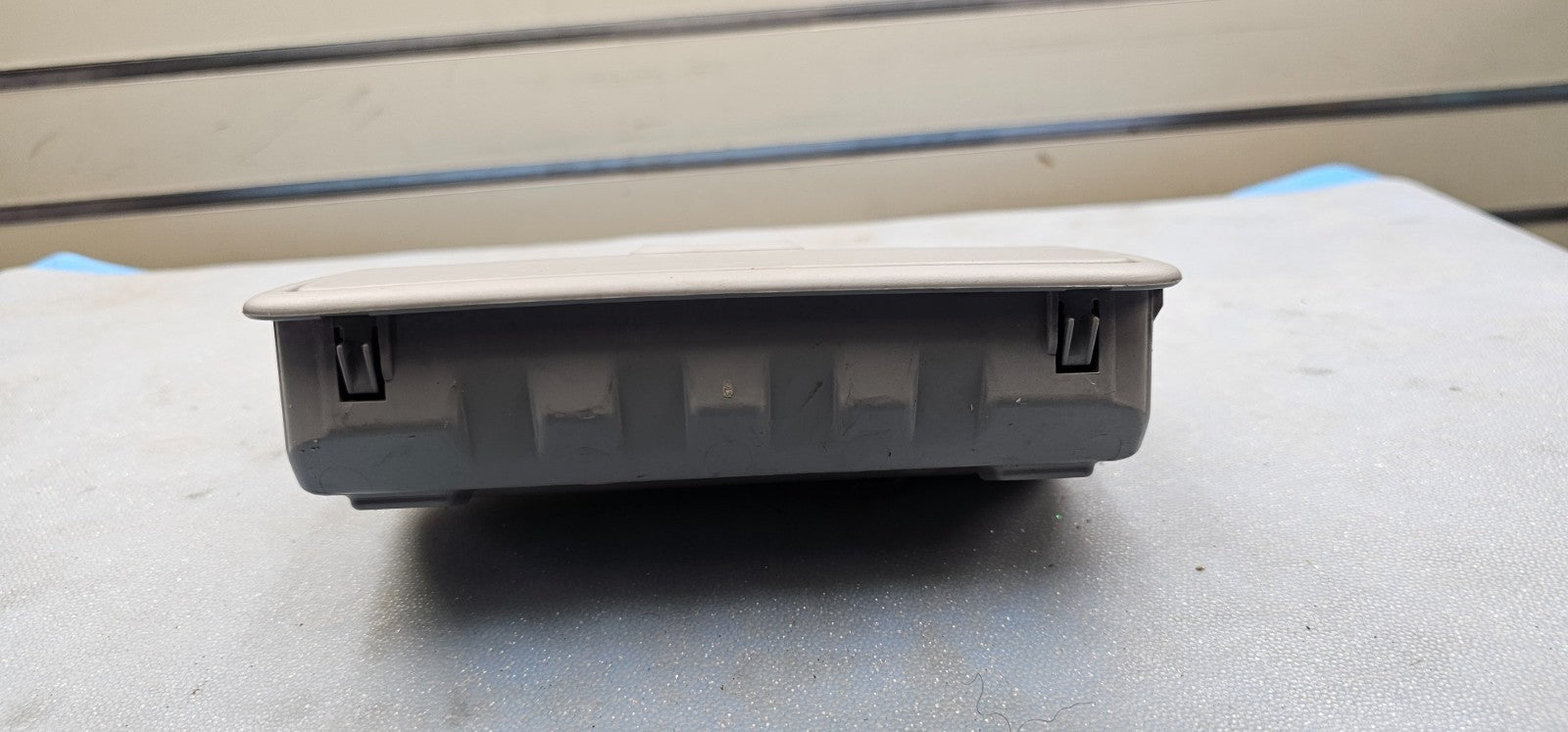 🔥10-13 KIA Forte KOUP INTERIOR OVERHEAD CONSOLE DOME MAP LIGHT GRAY