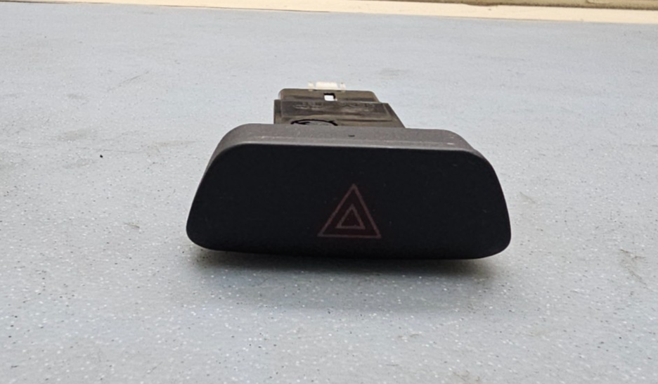 🔥01-05 SONATA OPTIMA Hazard Warning Emergency Light Dash Flasher Switch Black