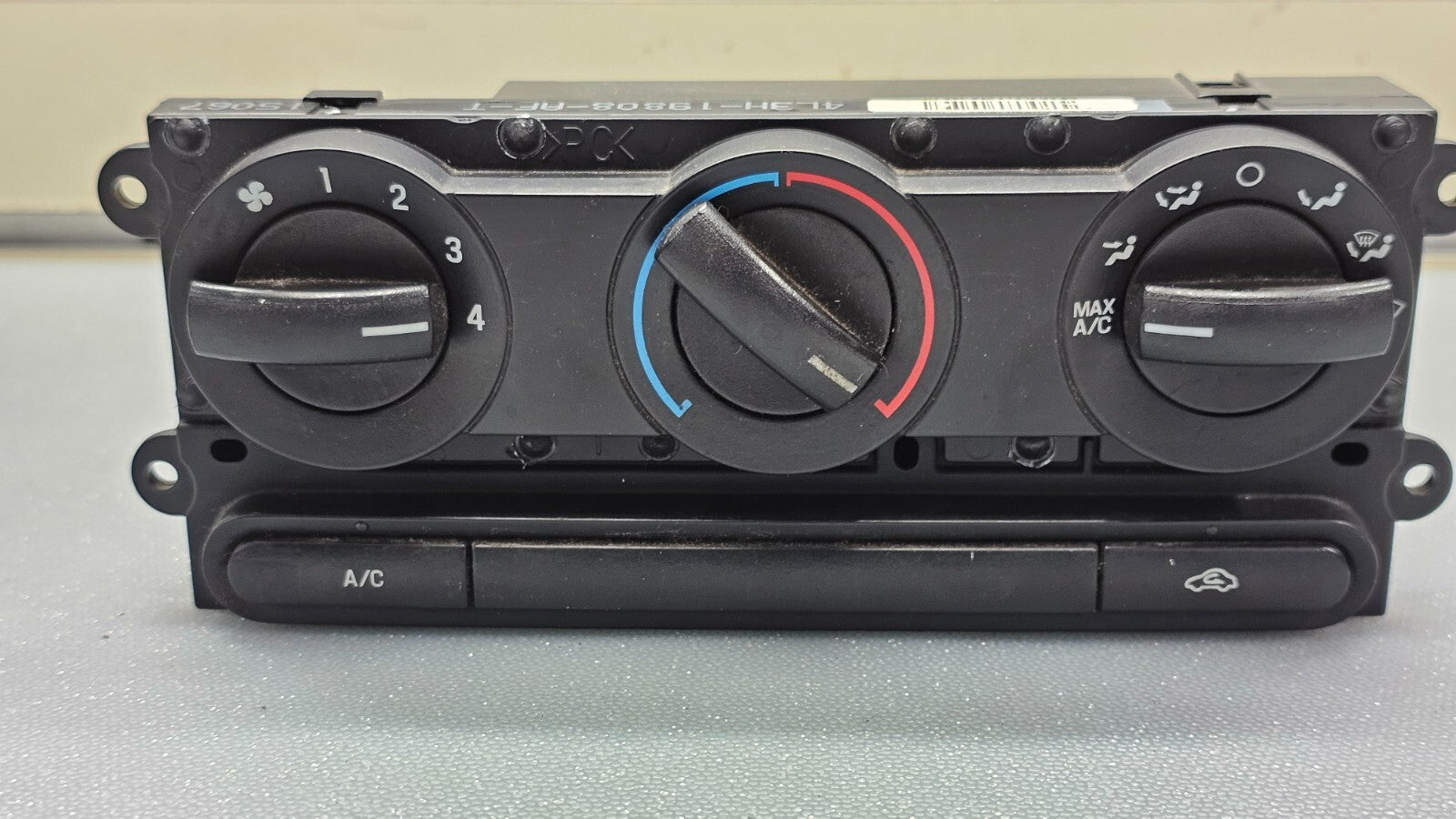 04-08 Ford F150 F250 F350 Dash Center AC Heater Climate Control Temperature Unit