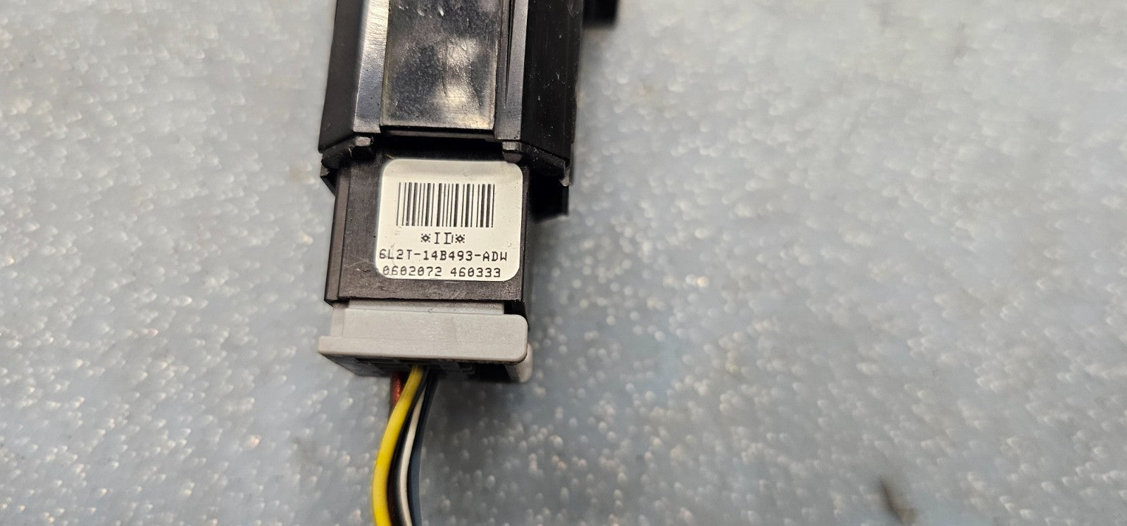 🔥06-10 Ford Explorer Traction Control Switch Push Button Assembly Black OEM
