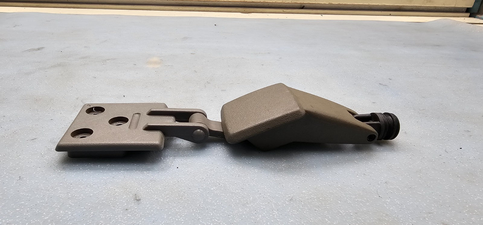 🔥96-05 Chevy Astro/GMC Safari Window Latch Lock Left Driver Tan