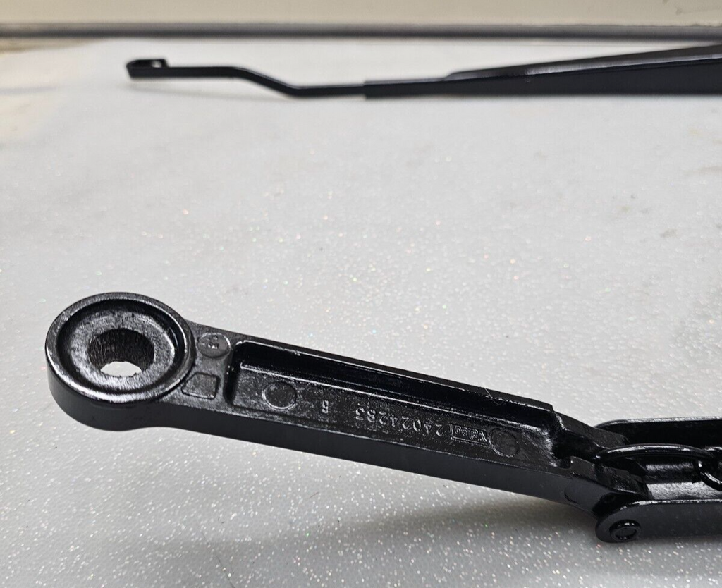 🔥1998-2011 Lincoln Town Car Front Wiper Arms Pair of RH + LH OEM