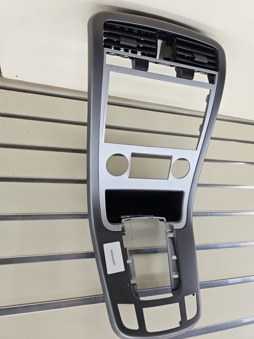 🔥07-09 Chevy Equinox Center Dash Radio Climate Bezel Surround Trim silver/Gray