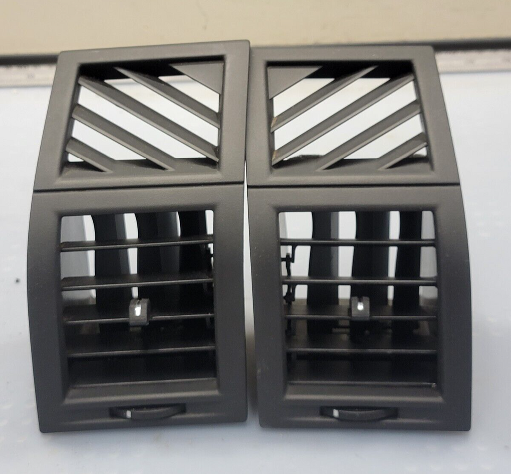 05-10 Chrysler 300 300C Dash A/C Heater AirVent Front LEFT&RIGHT Set BLACK VT42