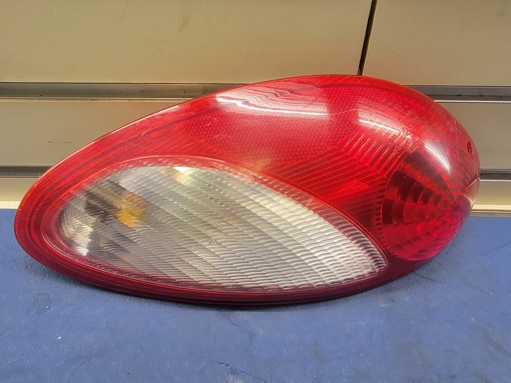 🔥06-10 Chrysler PT Cruiser Trunk Lid Passenger Right Tail Light Lamp Assembly