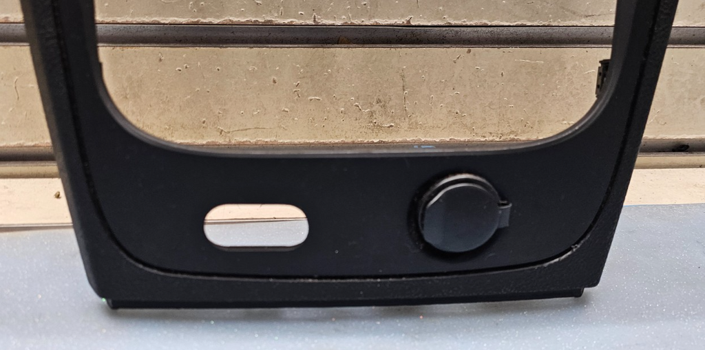 🔥2006-2011 Chevrolet HHR Center Dash Radio Trim w Vents B37 black