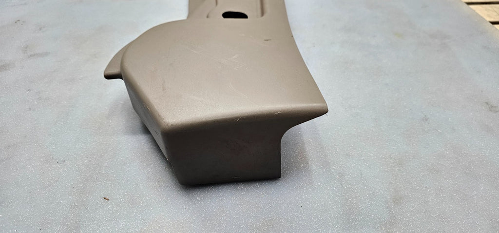 🔥03-07 Silverado Sierra Front RIGHT Passenger Seat Track Cover Trim Bezel GRAY