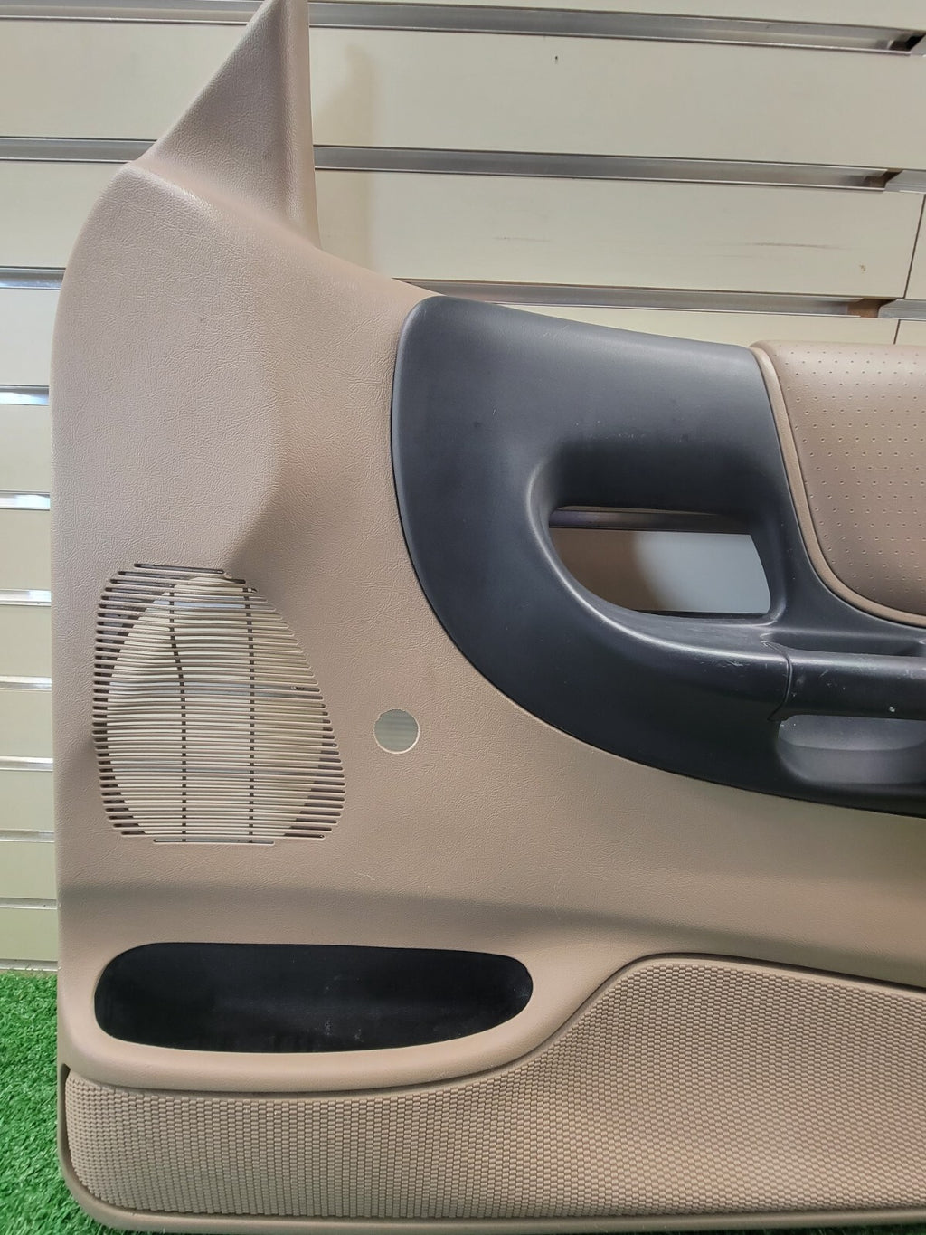 🔥98-02 FORD RANGER PASSENGER RIGHT FRONT DOOR TRIM PANEL SUPERCAB  TAN