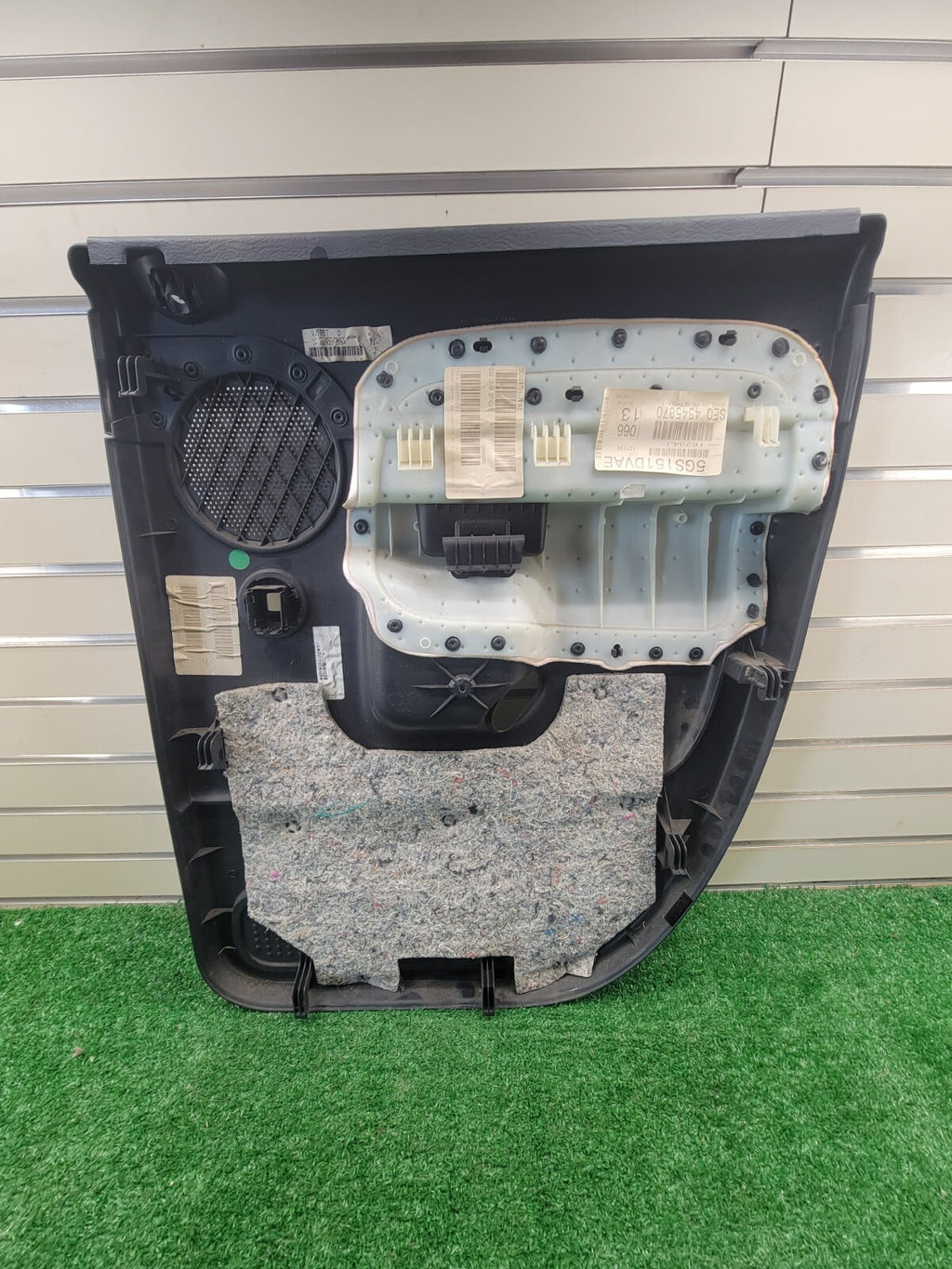🔥02-05 Dodge RAM Interior DOOR Panel Rear Left Driver BLACK v1 G22